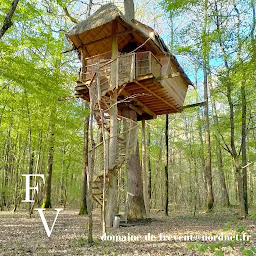 Photo n°24 de domaine de frevent à La Chapelle-Rablais (Cabanes en rondins)