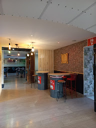 Photo n°16 de O' berges du rocher à Martel (Distributeur de boissons)