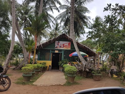 Photos of Little Hut