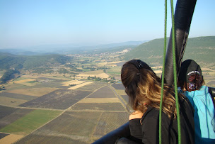 Photo n°35 de FRANCE MONTGOLFIERES - Provence - Forcalquier à Forcalquier (Agence de vols touristiques en montgolfière)