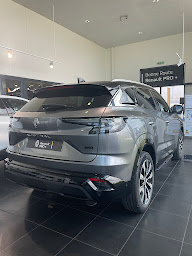 Photo n°9 de RENAULT PRO+ CHARTRES - CAR LOVERS à Nogent-le-Phaye (Concessionnaire automobile)