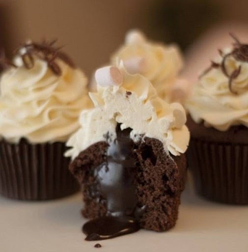 B Cake Studio - Visual