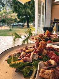 Photo n°31 de La Guinguette du Gué - Restaurant Savignac les églises à Savignac-les-Églises (Restaurant)