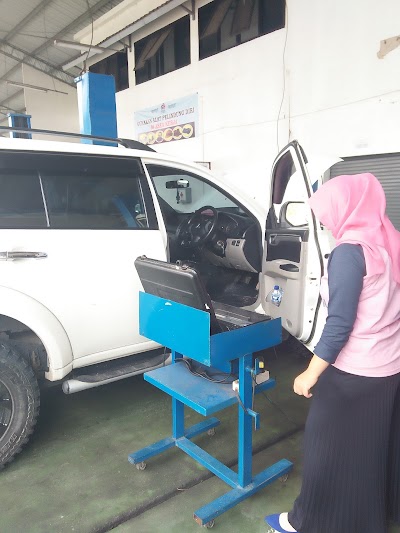 Photos of Dealer resmi Mitsubishi Banjarmasin