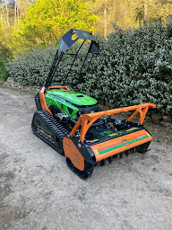 Photo n°5 de FSI | Fournisseur de matériel d'élagage professionnel à Arçonnay à Arçonnay (Fournisseur de matériel agricole)