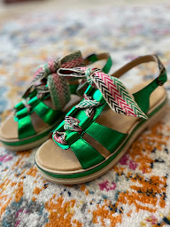 Photo n°21 de Chaussures Céline à Les Hauts-d'Anjou (Magasin de maroquinerie)