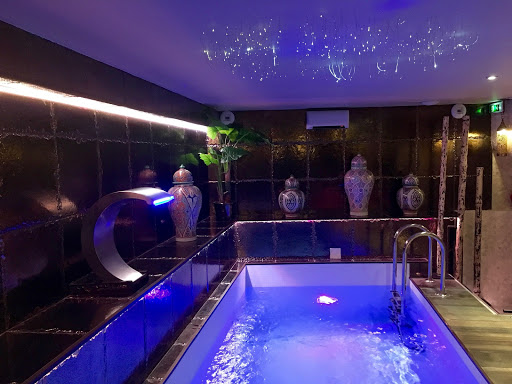 Photo de Ambiance Bain Douche Spa Wellness : Magasin de Spas à bandol et toulon à Bandol (83150)