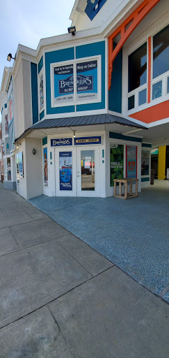 Breakers Surf Shop - Visual