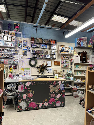 Ms Ellaneous Trinkets n Treasures LLC - Thumbnail