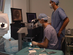 Photo n°6 de Auclin Francois à Arpajon (Chirurgien utilisant la technique du Lasik)