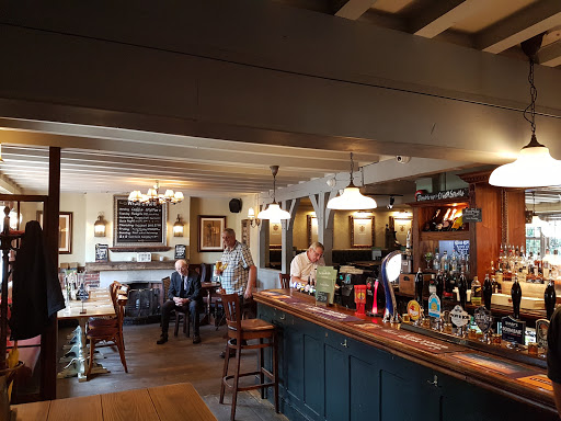 Crown Egham - Visual