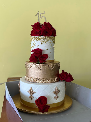 Madelyn's Cake - Visual