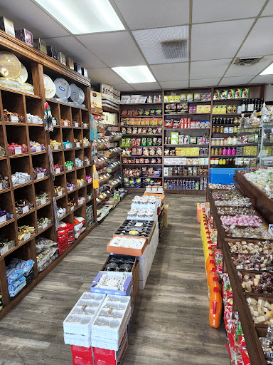 Nuts & Candy - Visual