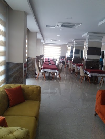 Tolya Otel()