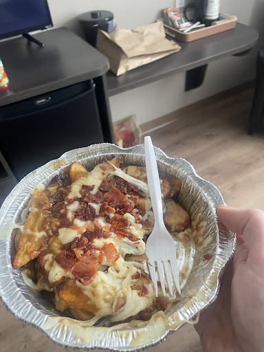 Rest-O-Poutine - Visual
