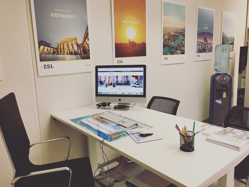 ESL – Soggiorni linguistici POTETE TROVARCI NELLA SEDE DI LUGANO - Thumbnail