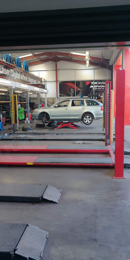 Charlett Tyres - Visual