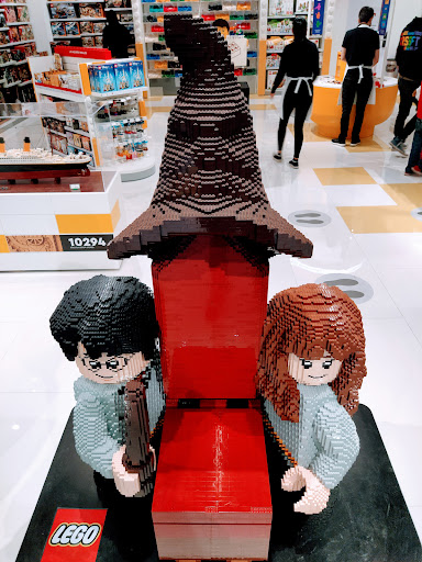 LEGO® Certified Store Town Square - Thumbnail