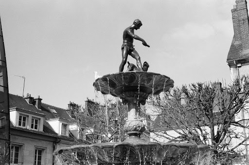 Fontaine place du change - Thumbnail