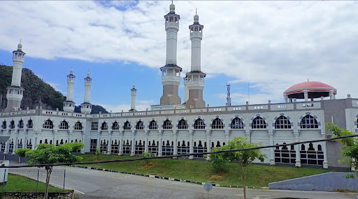 L.H SUITE HOTEL & GUEST HOUSE