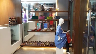 Photos of Kay Kraft Wari