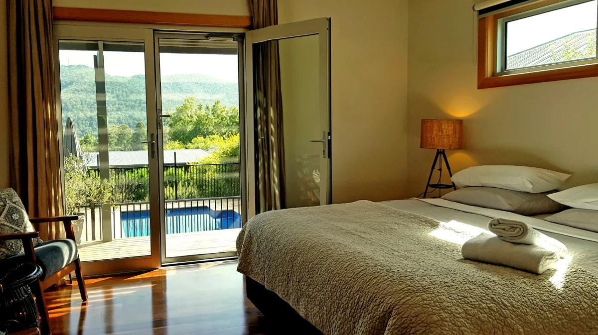 Leader Reef Luxury Accommodation in Bright, Victoria
