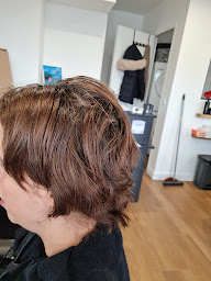 Photo n°15 de A VOS SOUHAITS Coiffure à Beynes (Salon de coiffure)