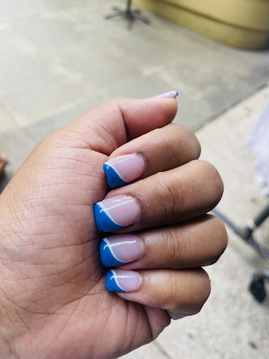 Colonia Nails - Thumbnail