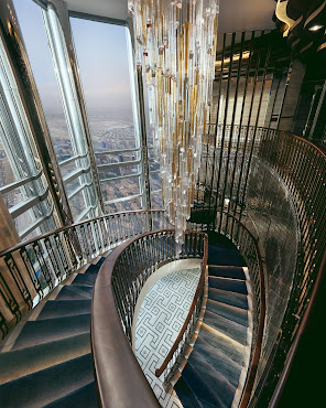Atmosphere Burj Khalifa by null