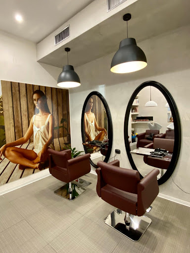 Ivan Valentino Hairstylist - Salone oway vomero - Thumbnail