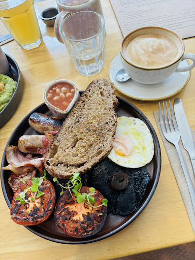 Green Dot Café - Visual