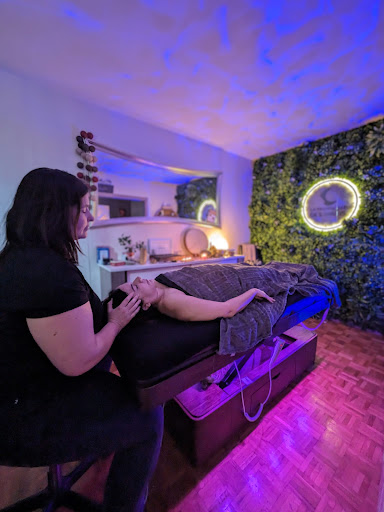 La symphonie des mains - Soins et Massages Energétiques - Marion Duclaux Logo