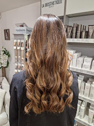 Photo n°17 de Jill Coiffure à Marseille (Salon de coiffure)