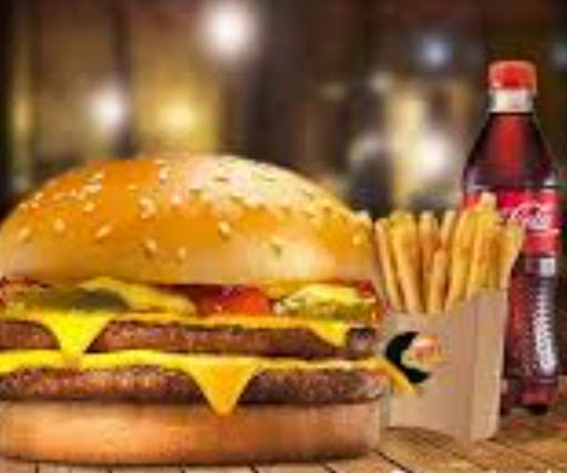 Photo 3 - Burger Royale