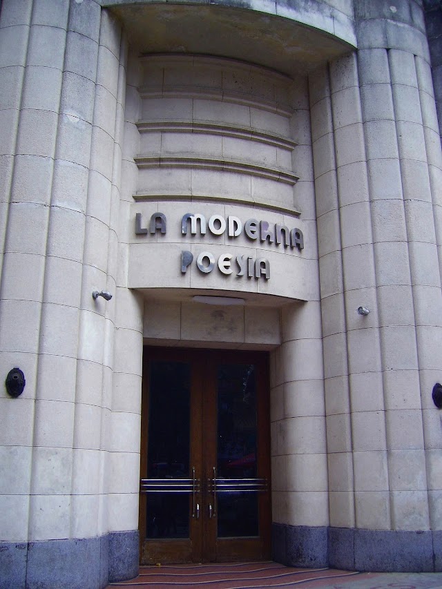 La Moderna Poesía