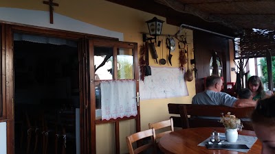 Photos of Czifra Cs&aacute;rda