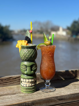 Coco's On The Canal by null