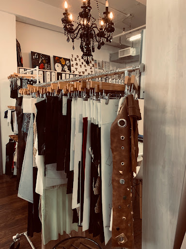 Trimworld Inc. New York Embroidery & Pleating