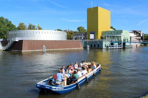 Boot Groningen - De Gezelligste rondvaartboot van Groningen