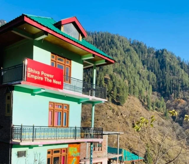 OYO Shiva Power Hotel & Cafe