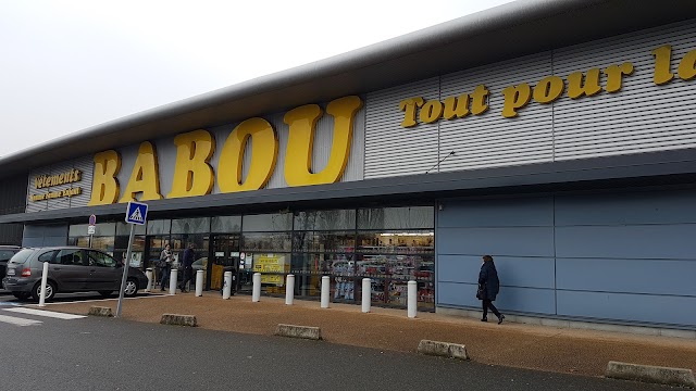 B&M