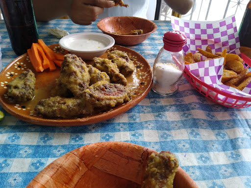 LAS ALITAS DE GUS Gallery - Mexico