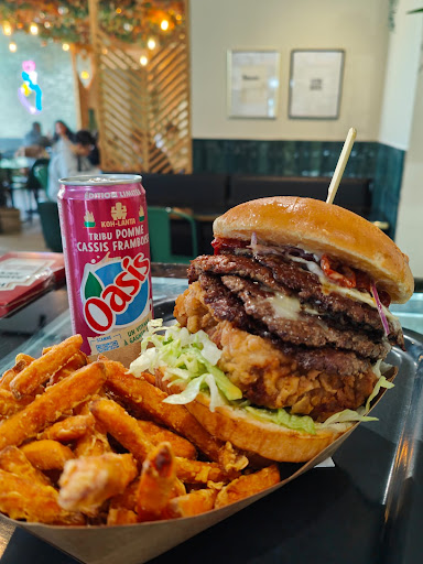 Photo 1 - Soissons Burger Palace