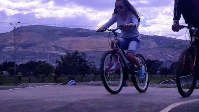 Photos of El Tunal Ent Ak24Sur Park