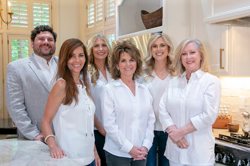 Teresa Hamilton & Team