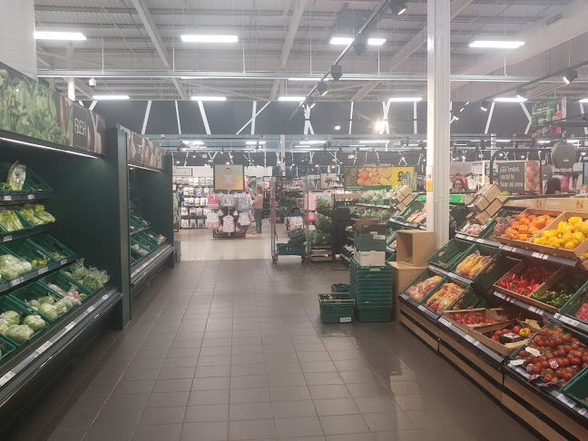 Comments and reviews of Tesco Extra