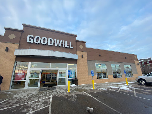 Goodwill - Shakopee - Thumbnail