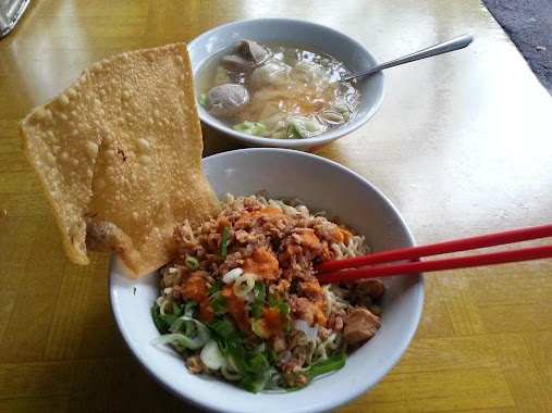 Mie Ayam Rasela V, Author: Meizal Edwinsyah