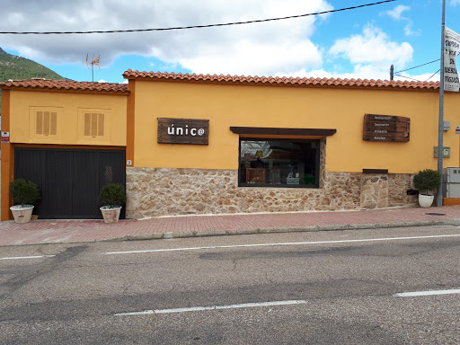Unic@ restauracion y venta de muebles Logo