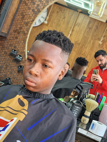 Comments and reviews of Walk-In Barbers